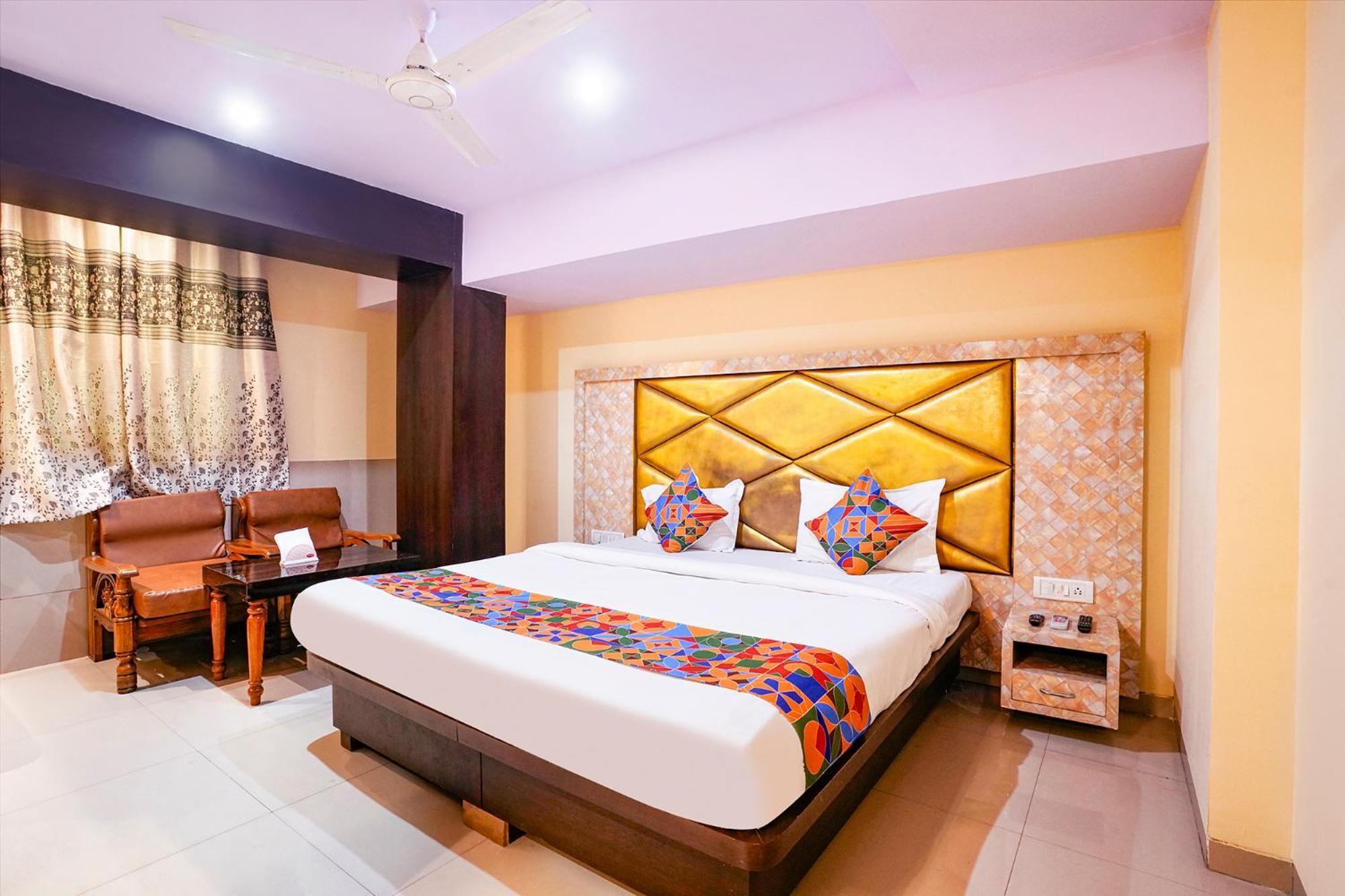 Fabhotel Everest Vashi Экстерьер фото