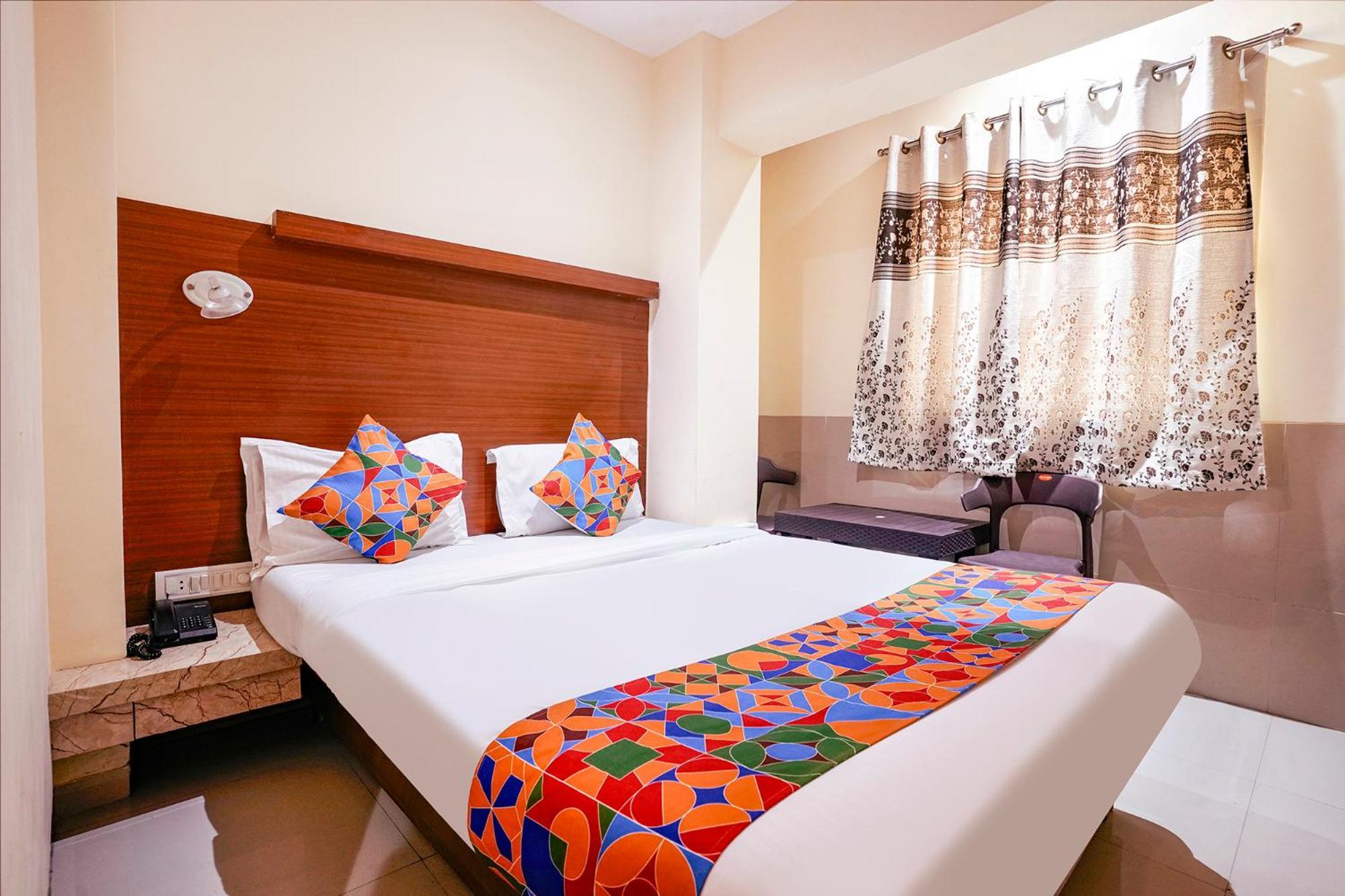 Fabhotel Everest Vashi Экстерьер фото