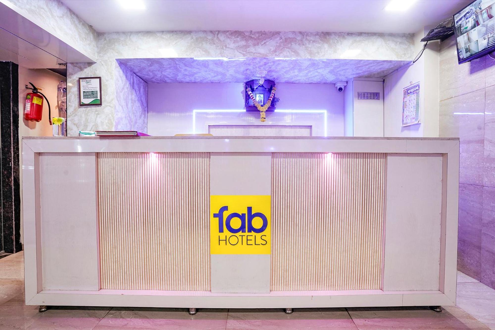 Fabhotel Everest Vashi Экстерьер фото