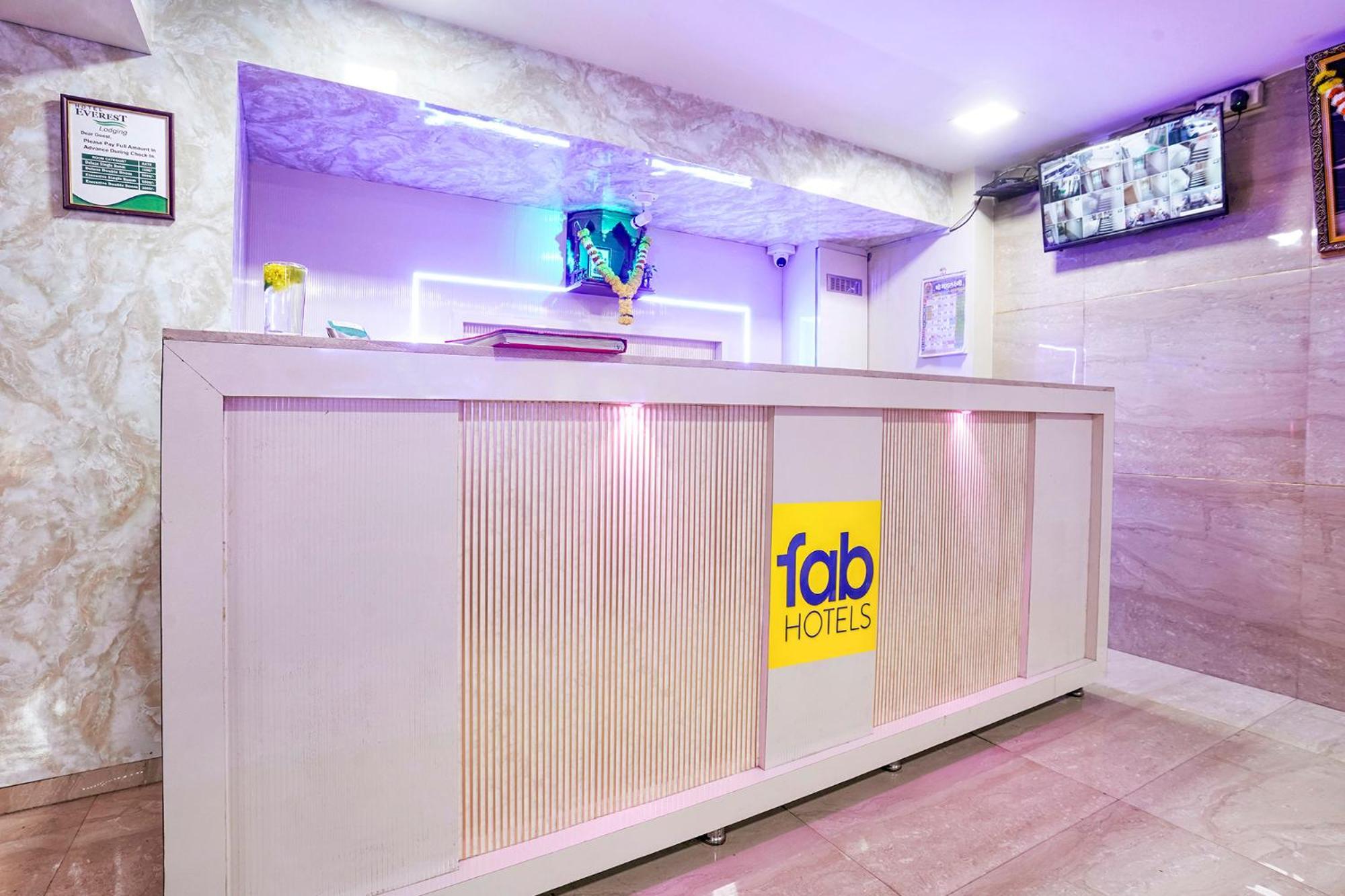 Fabhotel Everest Vashi Экстерьер фото