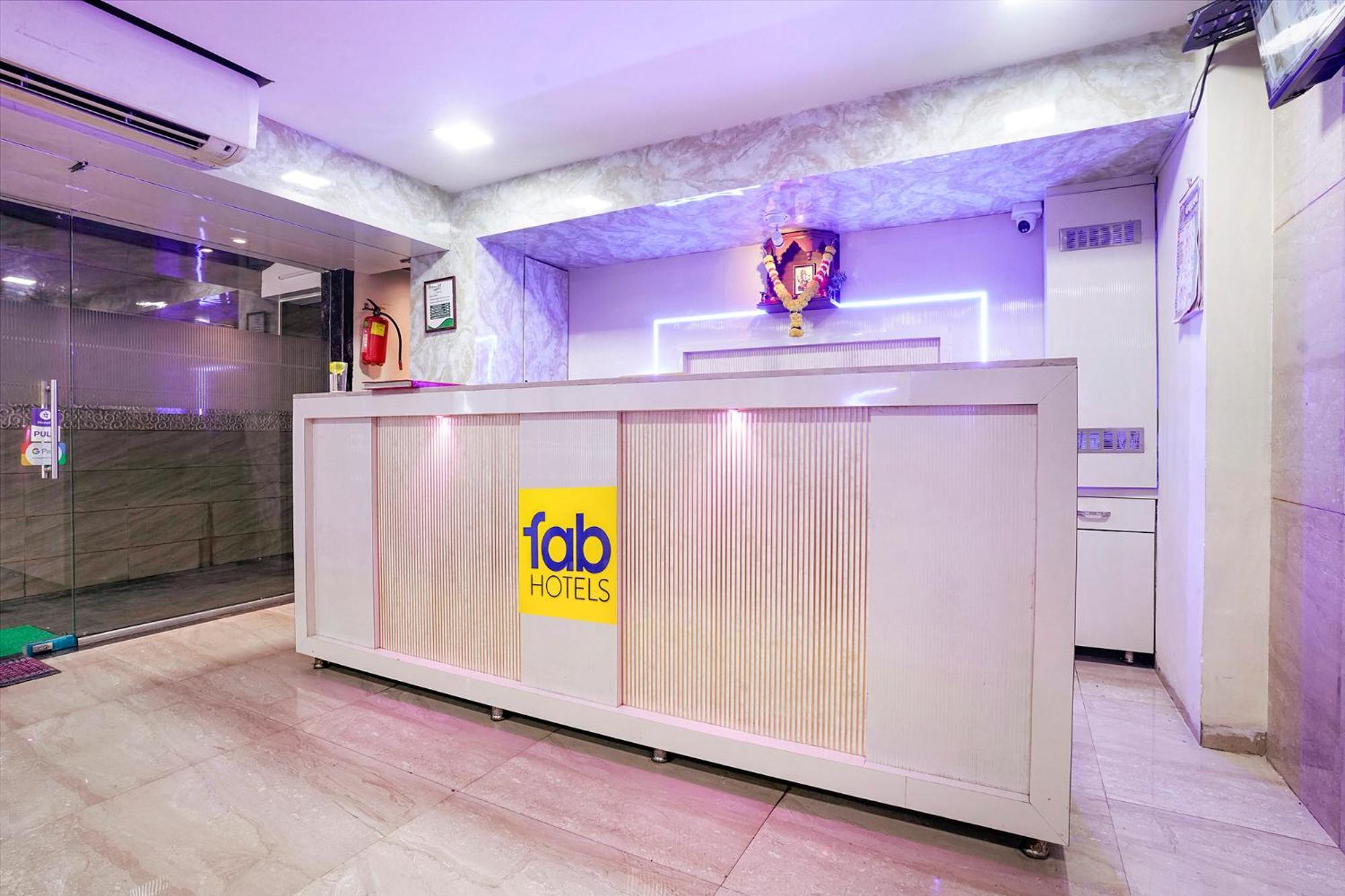 Fabhotel Everest Vashi Экстерьер фото