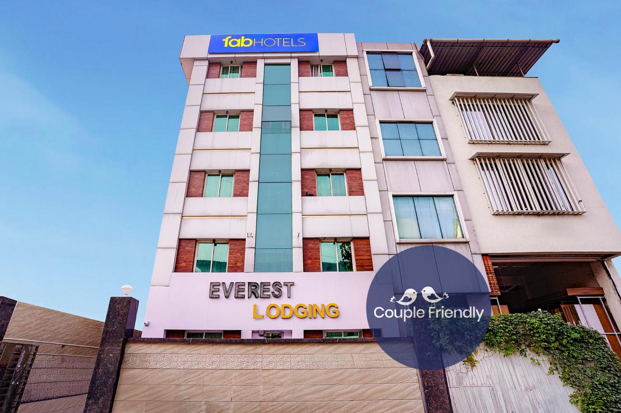Fabhotel Everest Vashi Экстерьер фото